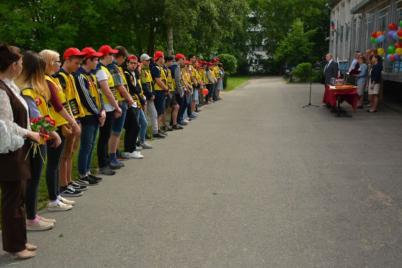 Начал работу летний трудовой отряд