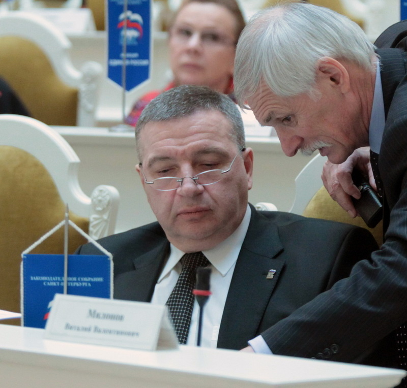 Проект закона о депутатских запросах принят в первом чтении