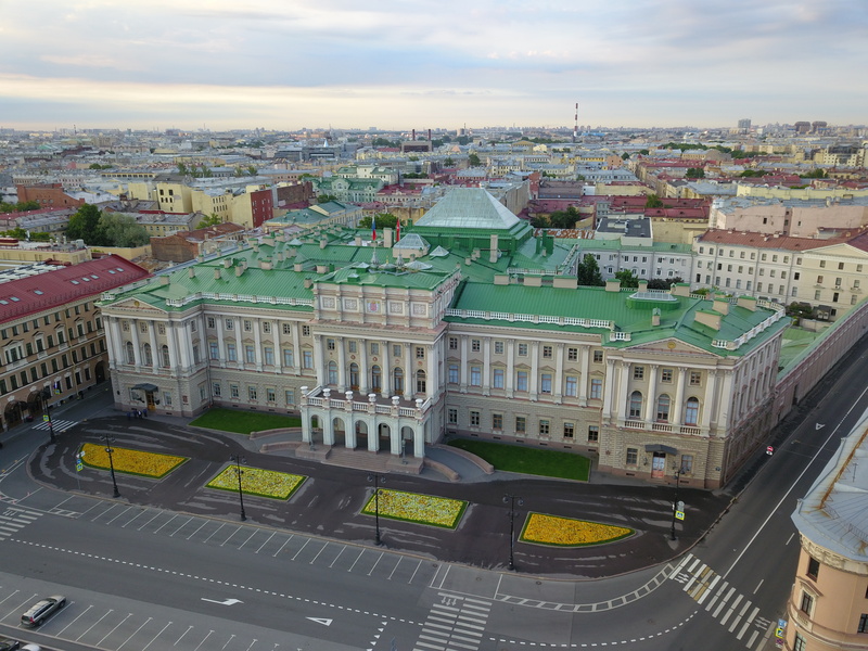 Депутаты поддержали появление в календаре города Дня мировой юстиции Санкт-Петербурга