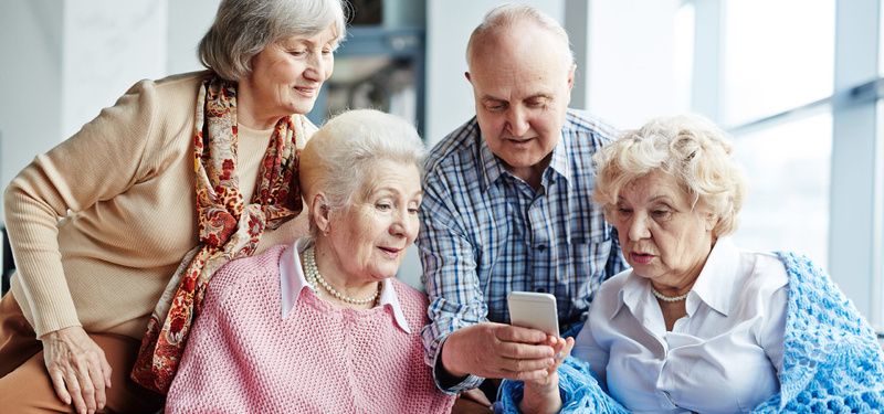 Индивидуальные занятия по обучению основам пользования мобильными устройствами и интернетом